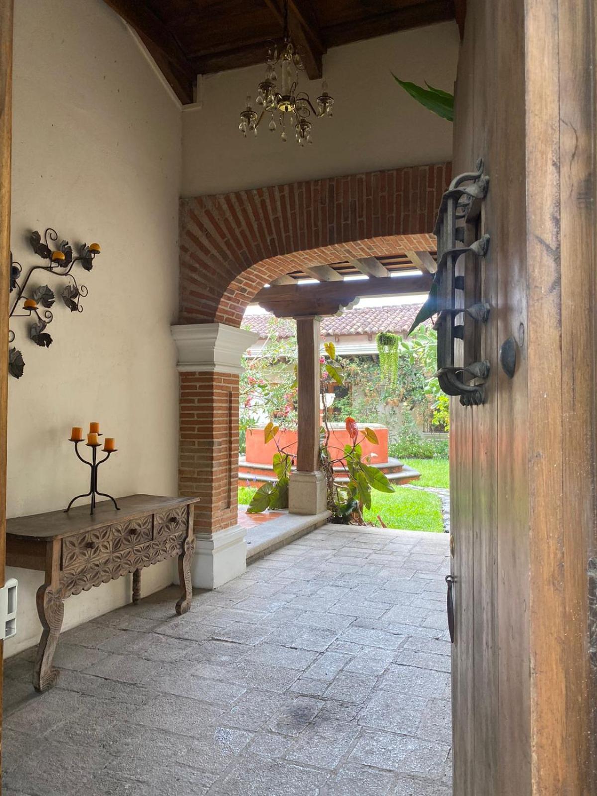 Donde Lico Hotel Antigua Bagian luar foto