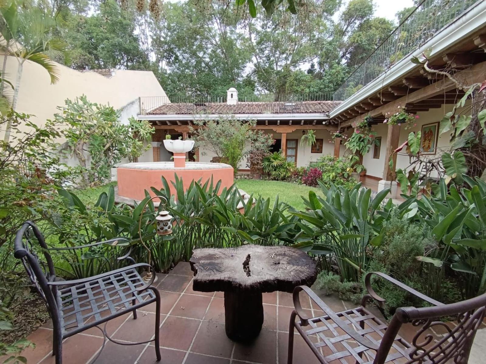 Donde Lico Hotel Antigua Bagian luar foto